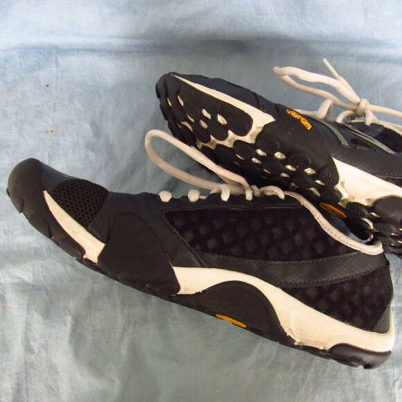 New Balance “Minimus” Women’s Trail Running Shoes (US Size 8.5; See Note) - Picture 4 of 11